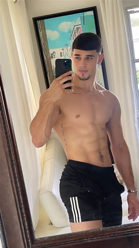 Yabdiel Porn Videos .